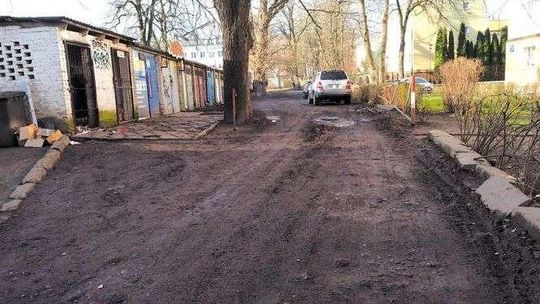 Lublin: Bałagan i droga w koszmarnym stanie. Kto pomoże mieszkańcom?