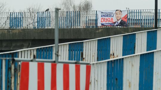 Lublin: Baner wyborczy wisi na balustradzie, ale zgody nie dostał