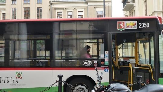 Lublin: Będą cięcia w rozkładach jazdy komunikacji miejskiej. Znikną nocne linie