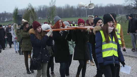 Lublin. Będą dodatkowe autobusy po Drodze Krzyżowej na Majdanku