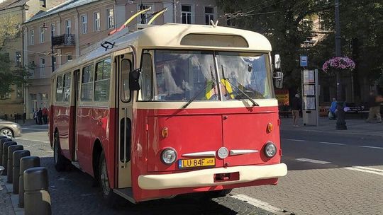 Lublin: Będziemy się za nim oglądać. Zabytkowy trolejbus wyjechał już na ulice