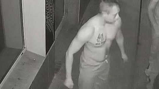 Lublin: Bijatyka na Czechowie, szukają mężczyzny z takim tatuażem [zdjęcia]