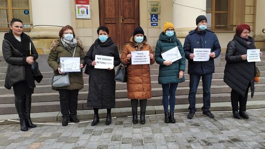 Lublin. Bunt na Ponikwodzie. Mieszkańcy nie chcą bloków obok domków