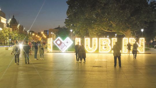 Lublin: Charakterystyczny napis zniknie z centrum miasta. Wróci odnowiony