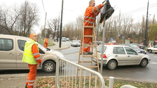 Lublin. Cmentarze we Wszystkich Świętych 2013: jak dojechać, gdzie zaparkować