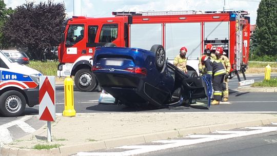 Lublin. Dachowanie na skrzyżowaniu Zana i Nadbystrzyckiej [zdjęcia]
