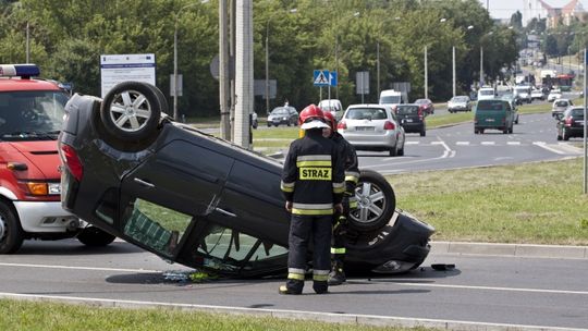 Lublin: Dachowanie samochodu na ul. Krochmalnej (zdjęcia)