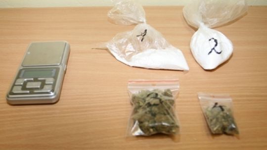Lublin: Diler wpadł z amfetaminą i marihuaną. Zatrzymane też 2 kobiety
