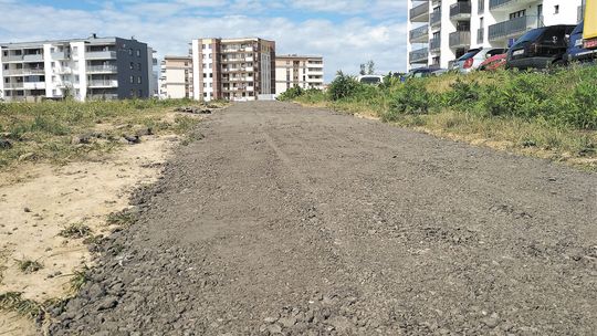 Lublin: Do nowej szkoły przy ul. Berylowej uczniowie dotrą prowizoryczną alejką