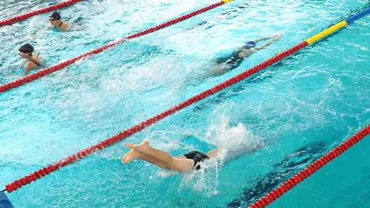 Lublin: Dwie firmy chcą wyremontować basen w podstawówce na Czechowie