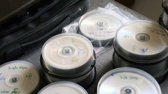 Lublin: Dwie osoby zatrzymane za pornografię dziecięcą