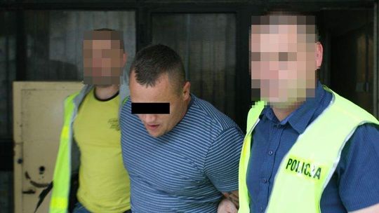 Lublin: Dyrektor banku BZ WBK wyprowadzony w kajdankach. Niedawno dostał awans