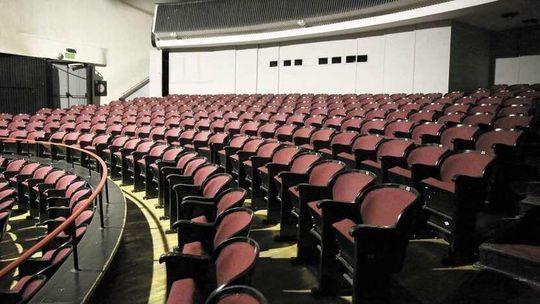 Lublin: Fotele kinowe rozeszły się w moment. Miały ponad 50 lat