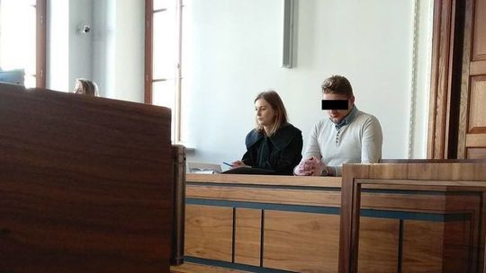 Lublin: Hałasowali przed blokiem, więc ostrzelał ich z wiatrówki. Usłyszał wyrok