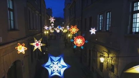 Lublin: Iluminacje świąteczne w Lublinie. Zobacz film z drona