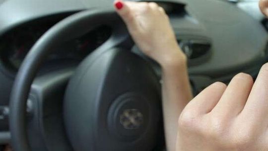 Lublin: Jechała w nocy mercedesem bez świateł. I piła piwo