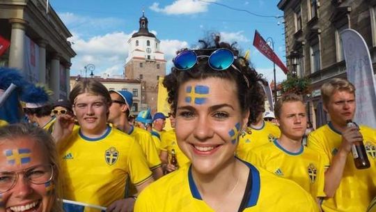"Lublin jest nasz". Kibice Szwecji znowu przeszli ulicami miasta