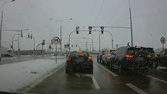 Lublin. Kierowca chce zielonej strzałki. Co na urzędnicy?
