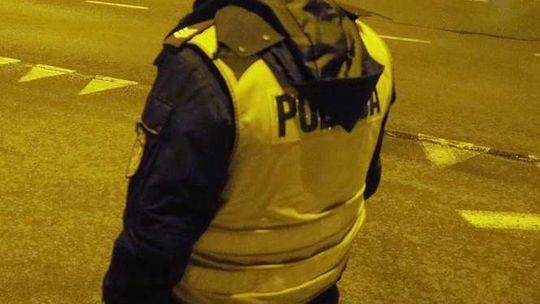 Lublin: Kierowca mercedesa próbował przejechać policjanta