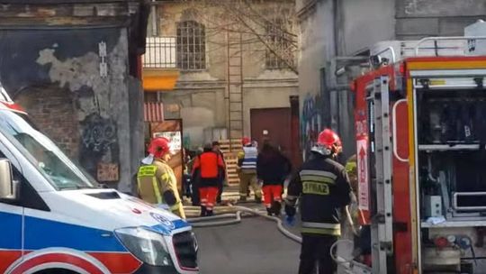Lublin. Kobieta ucierpiała w pożarze przy ul. Krochmalnej