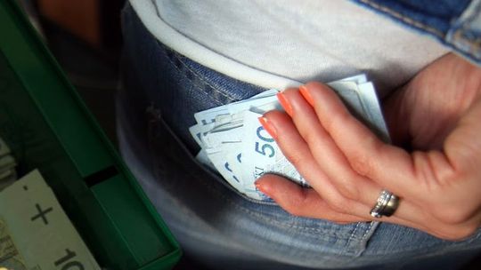 Lublin: Kobieta znalazła pieniądze w galerii handlowej przy al. Witosa