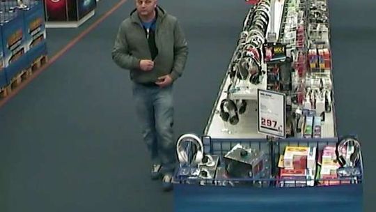 Lublin: Kradzież w sklepie Saturn. Kto go rozpoznaje?