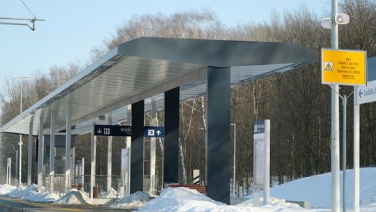 Lublin: Megafony na przystanku kolejowym przemówią za miesiąc. Chodnik będzie jeszcze później