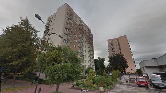 Lublin: Mężczyzna lunatykował i wypadł z 6 piętra bloku? Zginął na miejscu