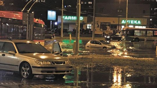 Lublin: Miejskie powodzie mogą być częstsze. System kanalizacji nie zawsze jest wydolny