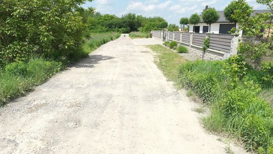 Lublin: Mieszkańcy czują się oszukani. Pieniądze na budowę ich drogi mają trafić na przebudowę Al. Racławickich