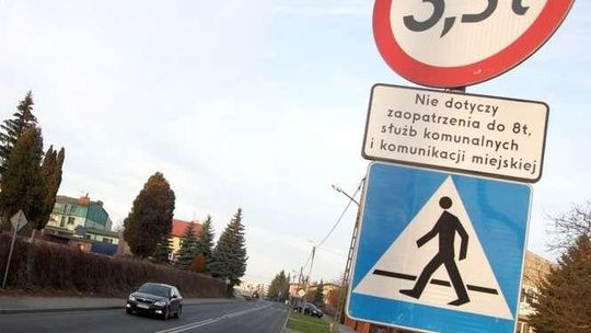 Lublin: Mieszkańcy mają dość, proszą o zamknięcie drogi dla ciężarówek