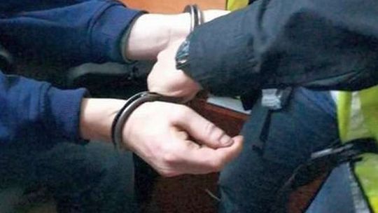 Lublin: Mieszkaniec Warszawy wybił butelką szybę w autobusie MPK