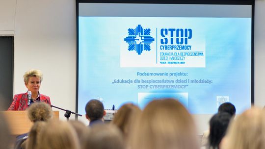 Lublin mówi STOP cyberprzemocy. Policja, miasto i szkoły łączą siły, by chronić najmłodszych