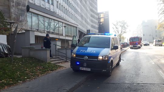 Lublin: Na ul. Lubomelskiej znaleziono pocisk. Ewakuowano mieszkańców budynku [zdjęcia]