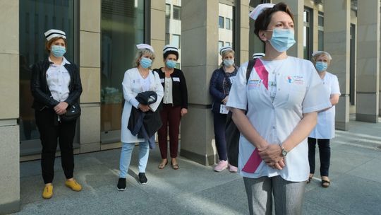 Lublin. Najpierw ostrzeżenie, potem strajk. Czy pielęgniarki odejdą od łóżek pacjentów?