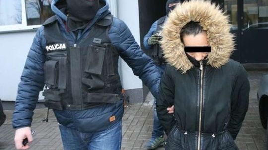 Lublin: Nakłaniali ludzi do wypłacania pieniędzy z kont. 30 osób okradzionych
