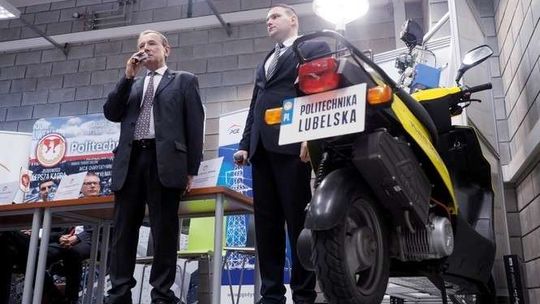 Lublin: Naładujesz samochód z latarni? Nowy pomysł