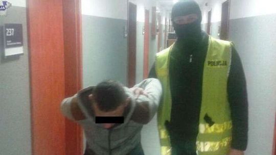 Lublin: Napadał na przechodniów, wymachiwał nożem. Zabierał telefony i pieniądze