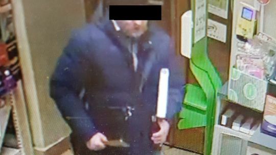 Lublin. Nie miał zamiaru płacić, więc po piwo przyszedł z tasakiem w ręku