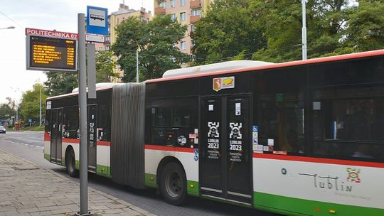 Lublin. Nie wierzcie wyświetlaczom. Okłamują pasażerów