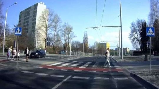 Lublin: Niebezpieczna sytuacja na przejściu dla pieszych [wideo]