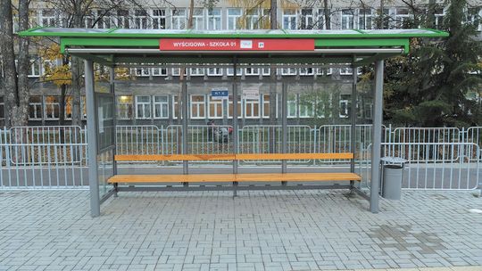 Lublin: Niedawno powstały tu nowe przystanki. Ale żaden autobus już tędy nie jeździ