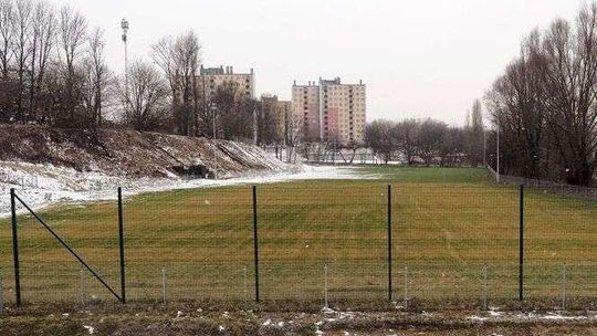 Lublin: Nowe boisko i już do rozbiórki? "Nie nadaje się do użytku"