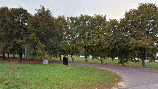 Lublin: Nowe oświetlenie przy chodniku i ścieżce rowerowej nad zalewem