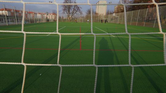 Lublin: Odnowione boisko przy Nałkowskich czeka na uczniów