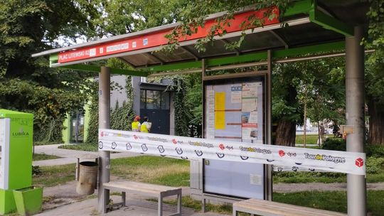 Lublin: Ogłoszenia ZTM na przystankach okłamują pasażerów. Nie będą wymienione