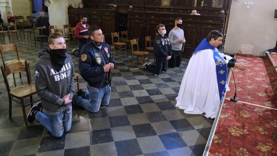 Lublin: Ostatnio tylko "pięciu żołnierzy Chrystusa", teraz w męskim różańcu wzięło udział więcej osób