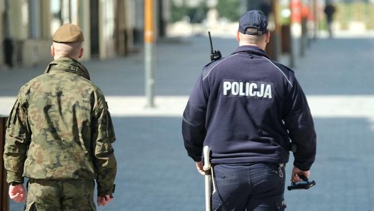 Lublin: Patrole policji i wojska pilnują zakazów. Sypią się mandaty, m.in. nad Zalewem Zemborzyckim