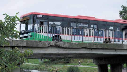 Lublin: Pętla komunikacyjna przy ul. Żeglarskiej prawie gotowa. Co ze zniszczonym mostem?