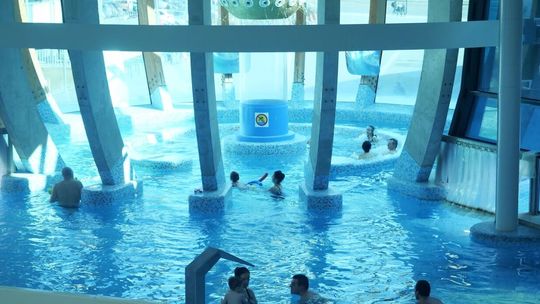 Lublin. Pijana matka przyszła na basen z rocznym dzieckiem